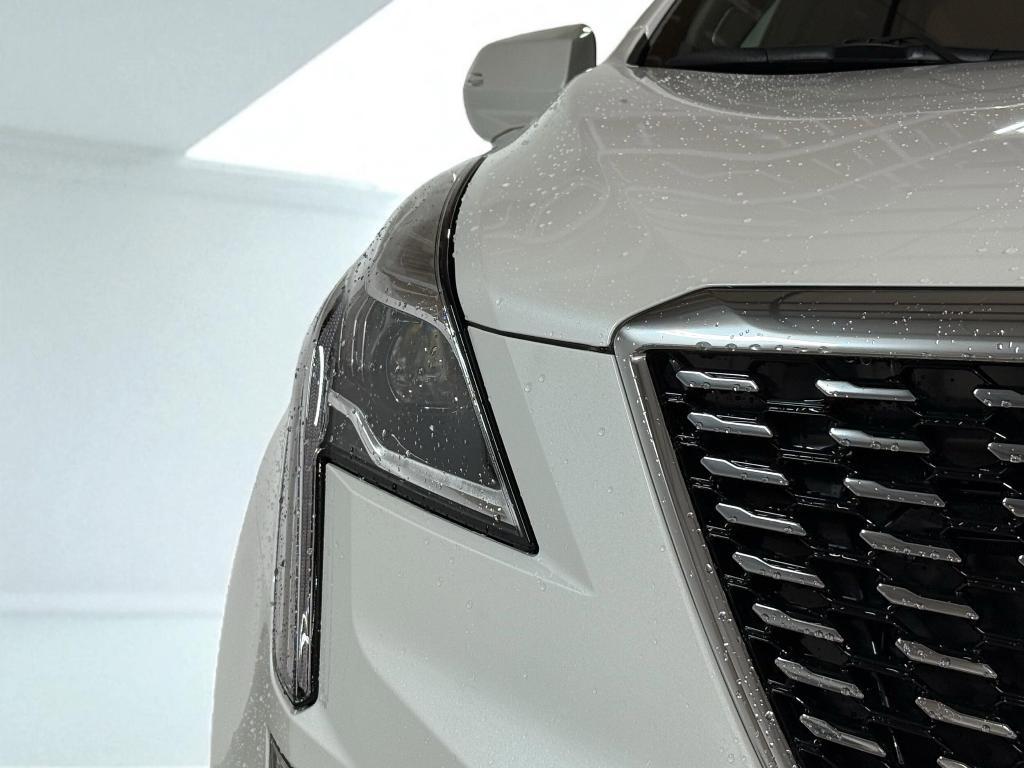 new 2025 Cadillac XT5 car, priced at $57,781