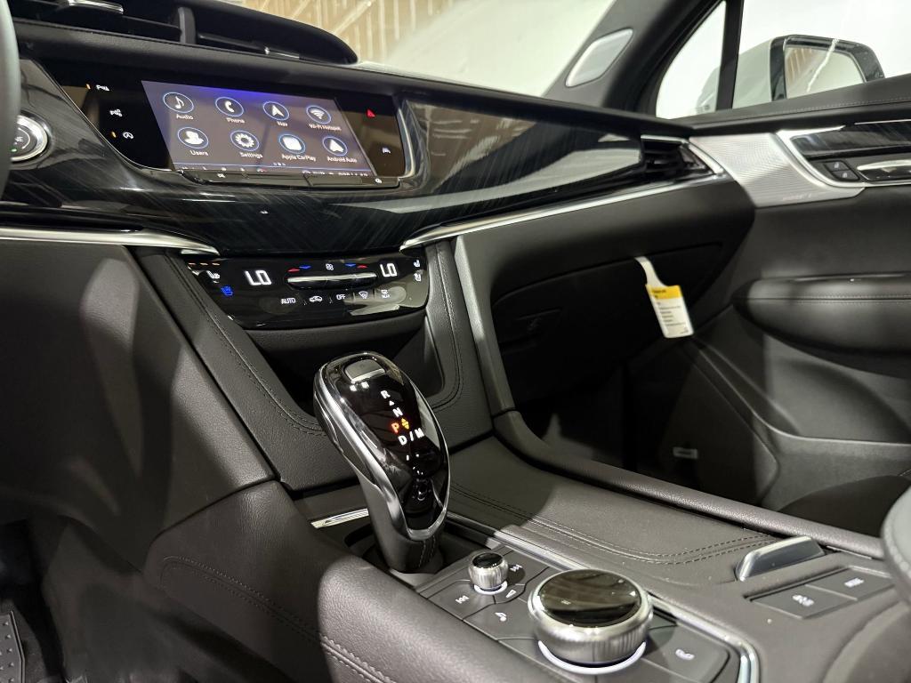 new 2025 Cadillac XT6 car, priced at $62,581