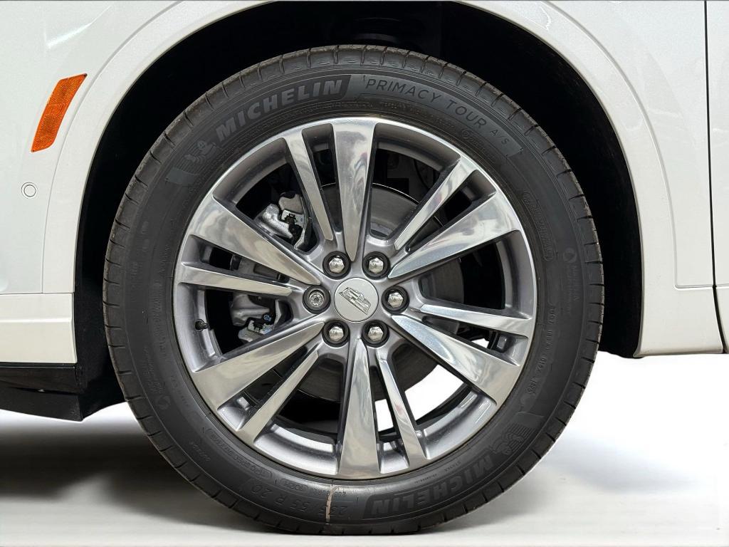 new 2025 Cadillac XT6 car, priced at $62,581