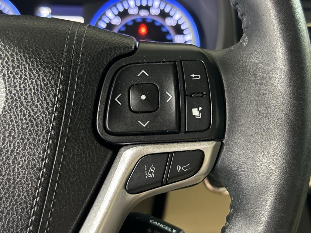 used 2019 Toyota Highlander car, priced at $26,498