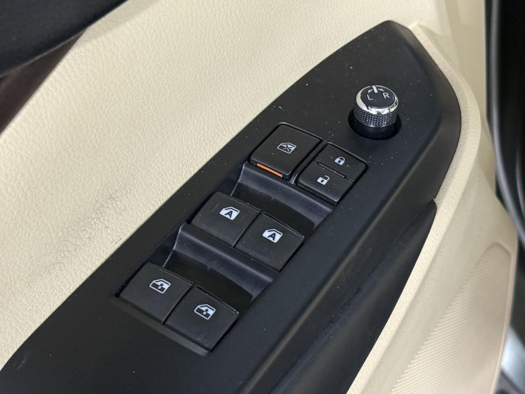 used 2019 Toyota Highlander car, priced at $26,498