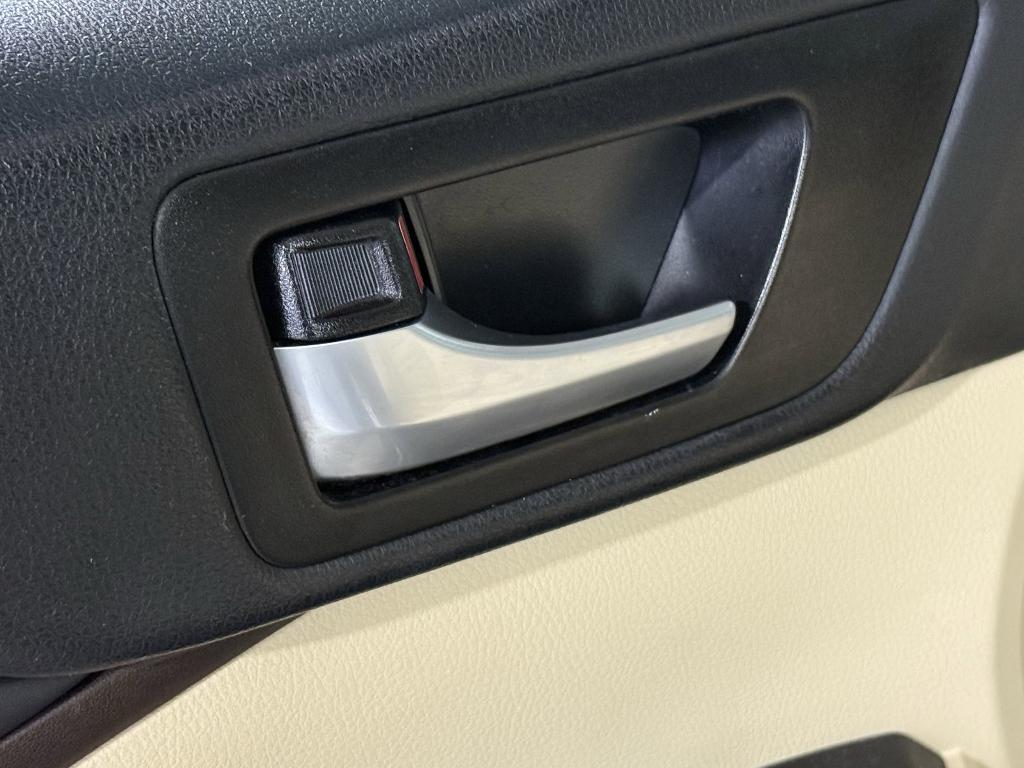 used 2019 Toyota Highlander car, priced at $26,498