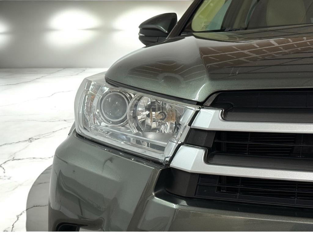 used 2019 Toyota Highlander car, priced at $26,498
