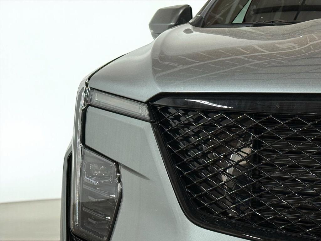 new 2025 Cadillac XT4 car, priced at $45,412