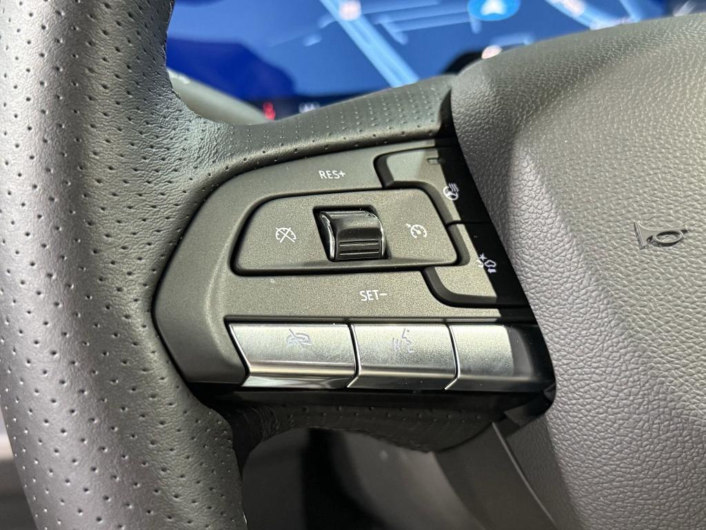 new 2025 Cadillac XT4 car, priced at $45,412