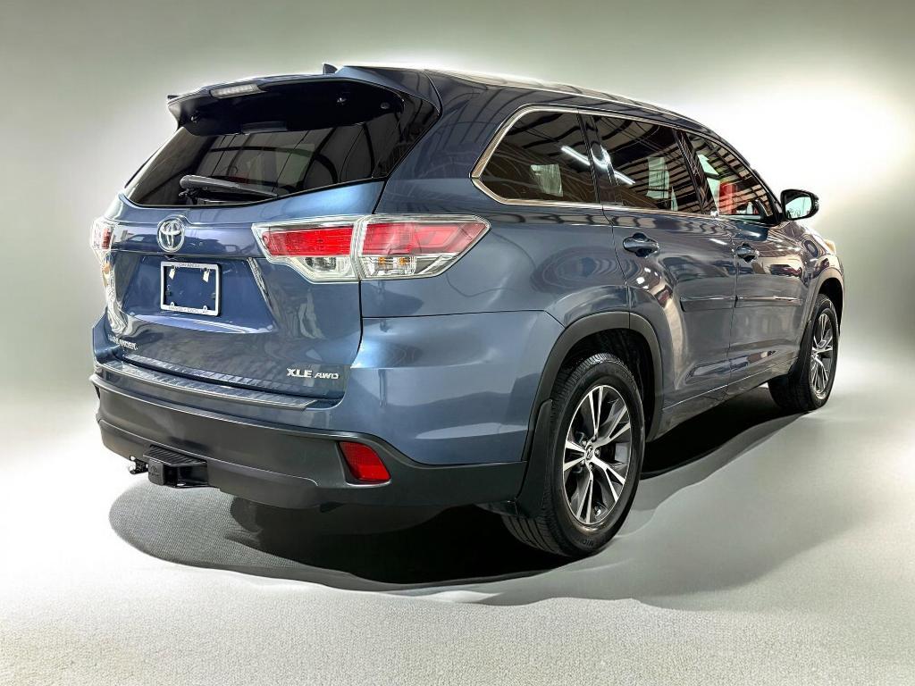 used 2016 Toyota Highlander car, priced at $14,998