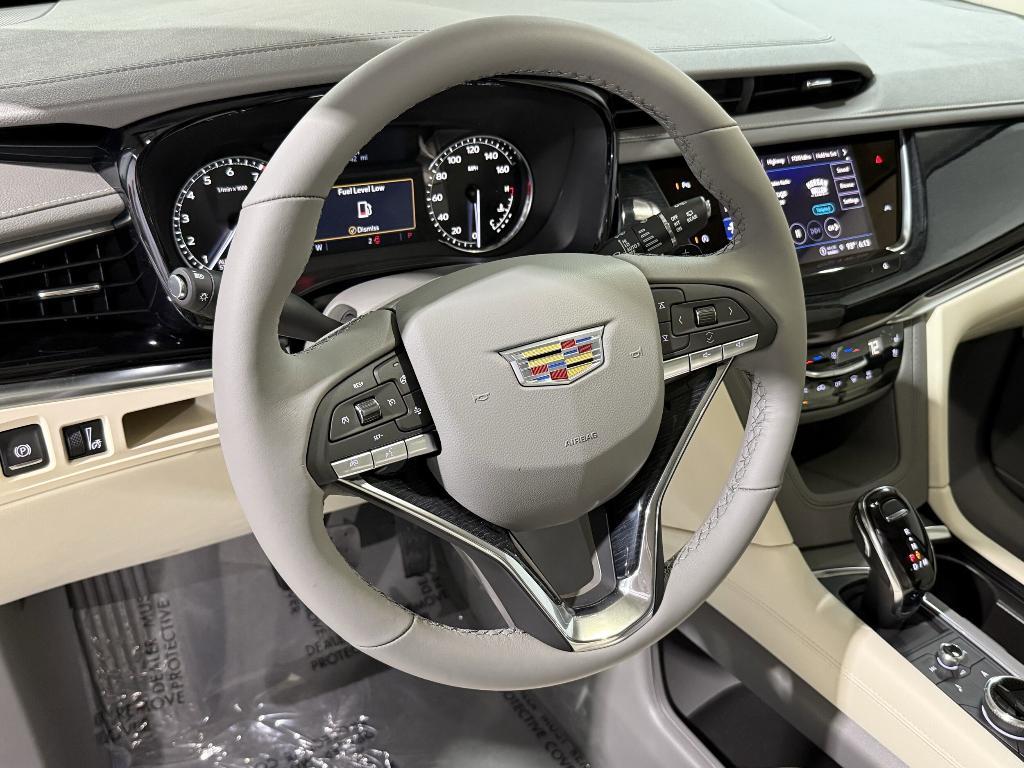 new 2025 Cadillac XT6 car, priced at $58,511