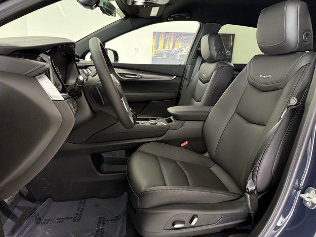 new 2025 Cadillac XT5 car, priced at $46,315