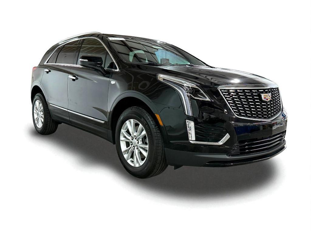 new 2025 Cadillac XT5 car, priced at $38,523