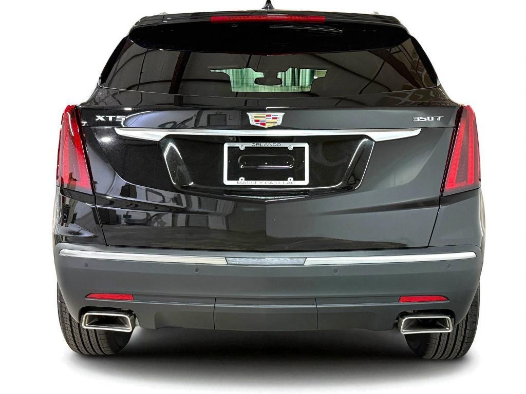 new 2025 Cadillac XT5 car, priced at $38,523