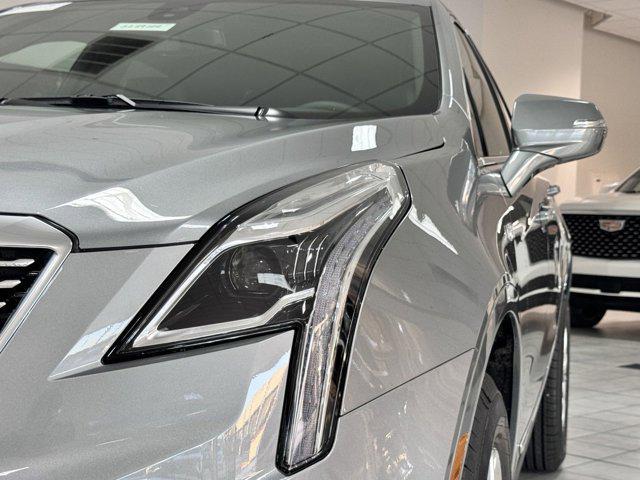 new 2025 Cadillac XT5 car, priced at $45,015