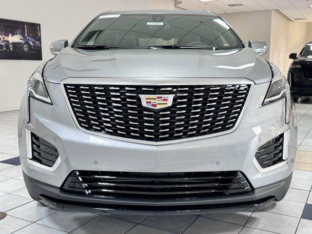 new 2025 Cadillac XT5 car, priced at $45,015