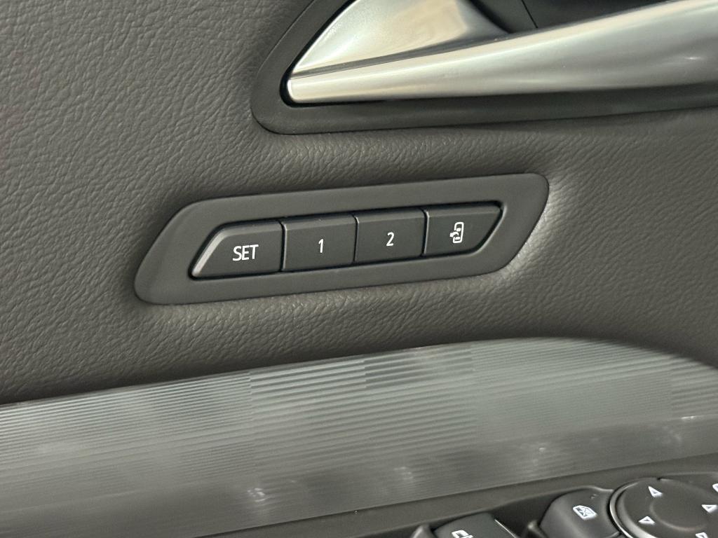 new 2025 Cadillac XT4 car, priced at $45,281