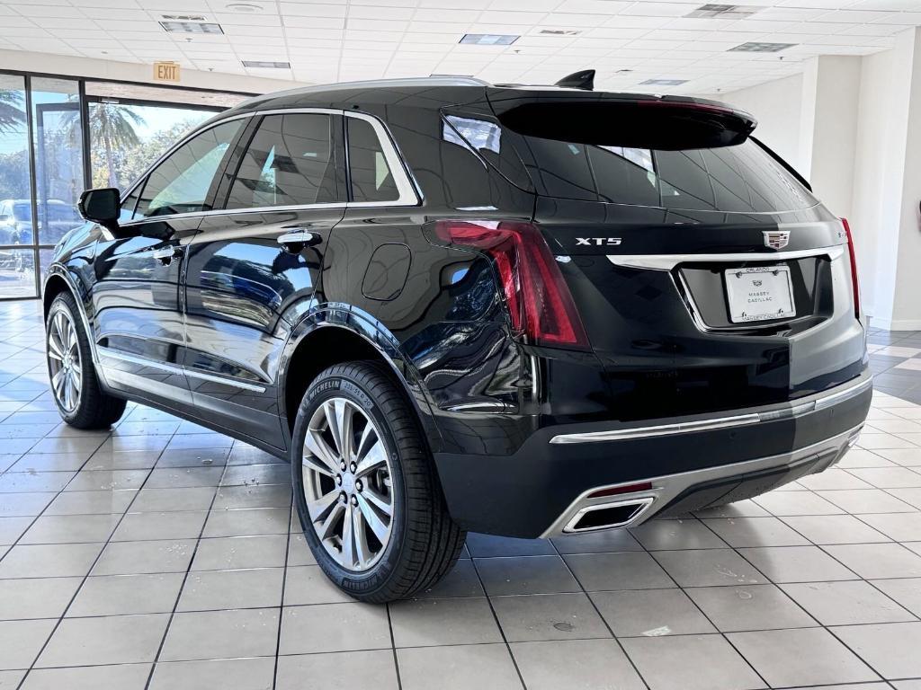 new 2025 Cadillac XT5 car, priced at $53,320