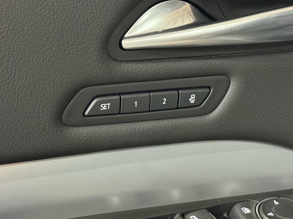 used 2021 Cadillac XT4 car, priced at $24,999