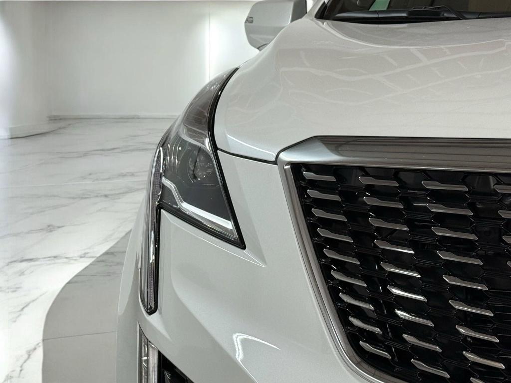 new 2025 Cadillac XT5 car, priced at $57,041