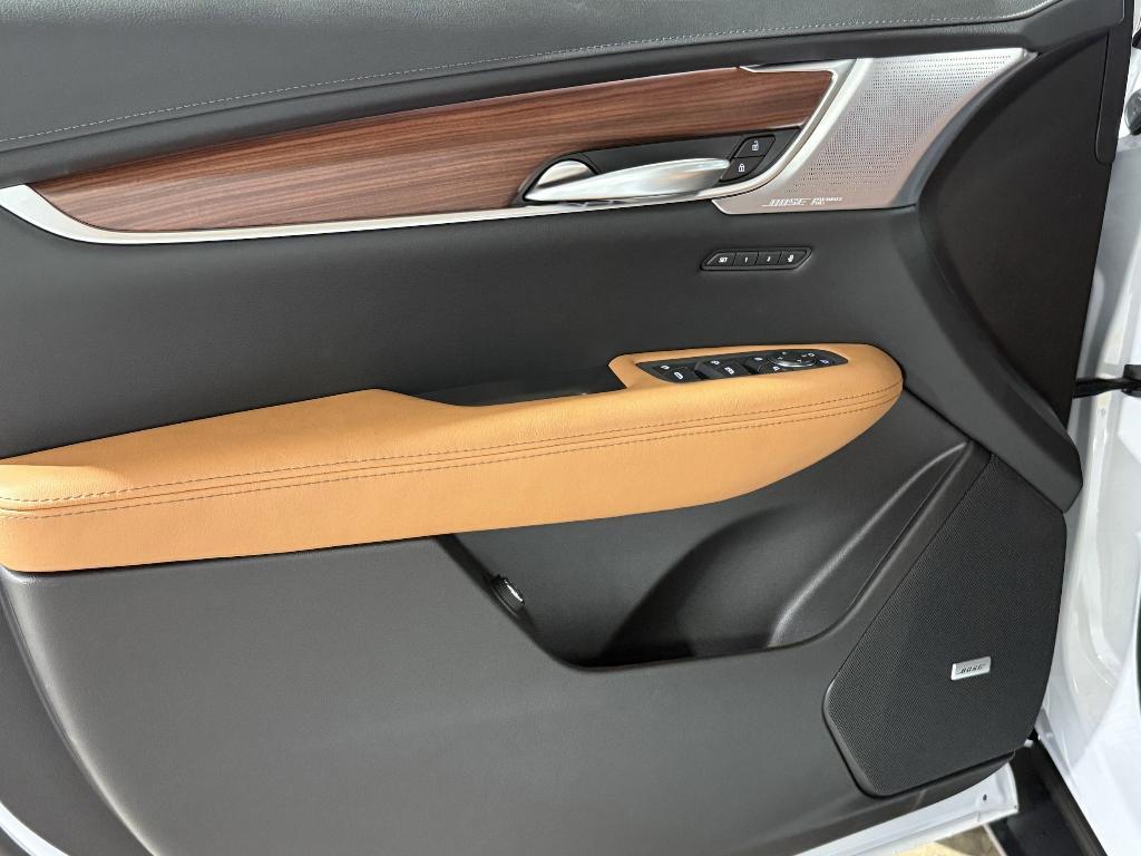 new 2025 Cadillac XT5 car, priced at $57,041