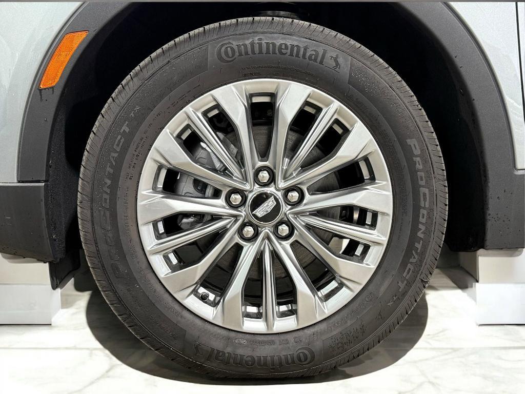new 2025 Cadillac XT4 car, priced at $44,581