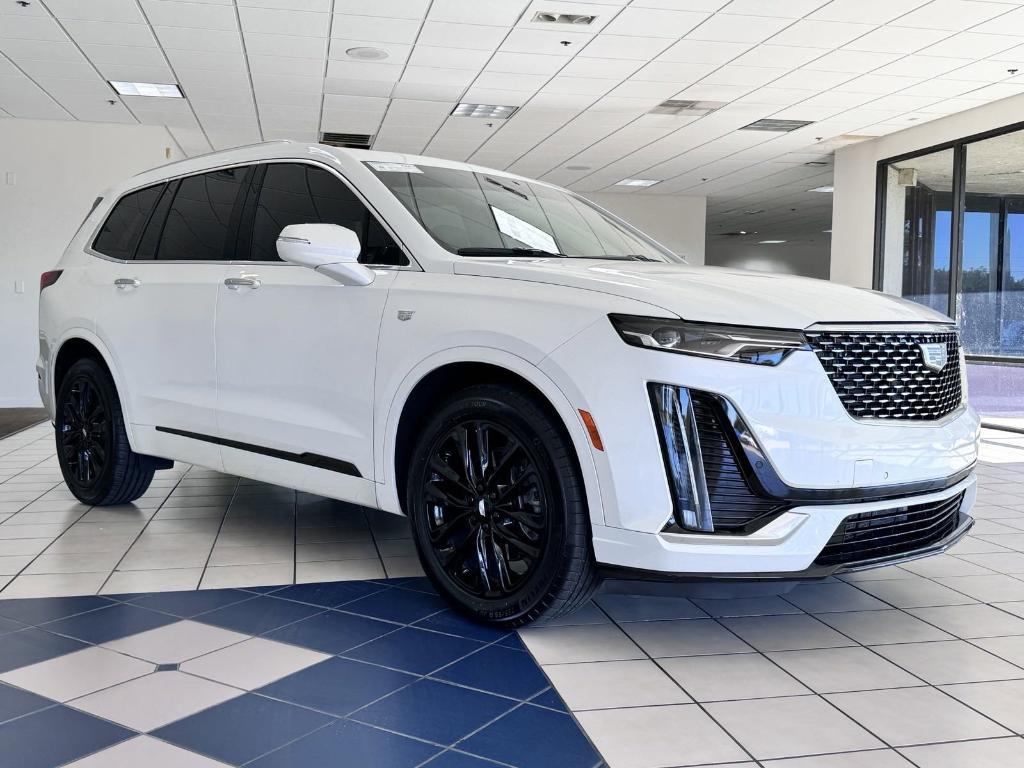 used 2022 Cadillac XT6 car, priced at $36,998