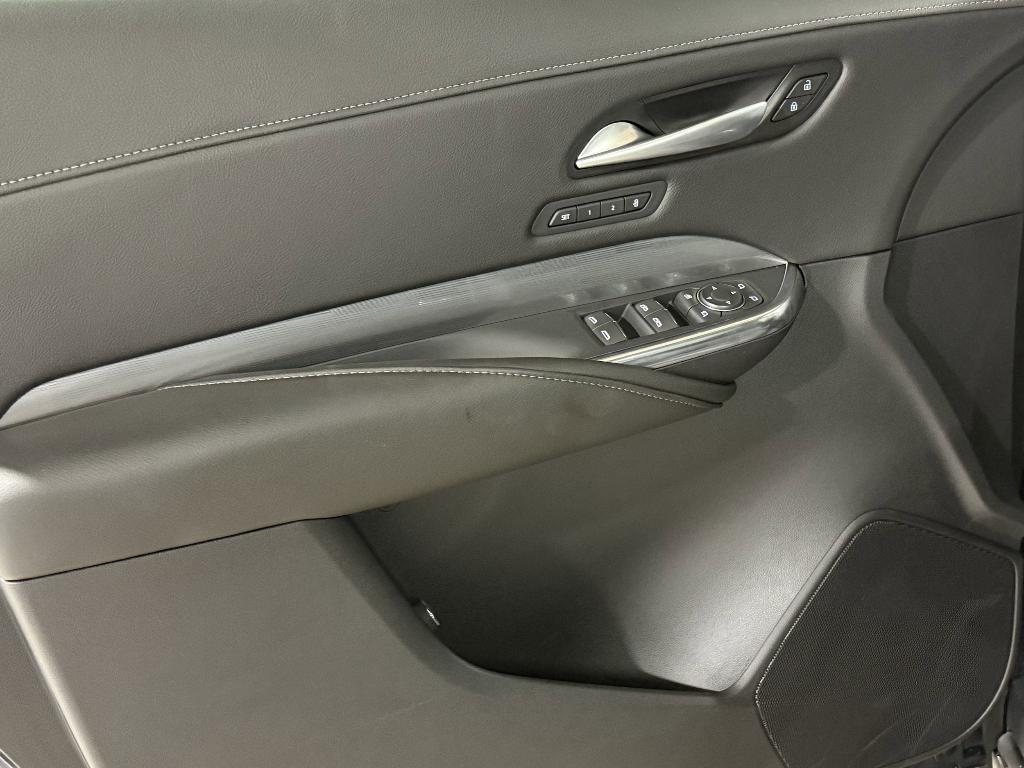 new 2025 Cadillac XT4 car, priced at $43,861