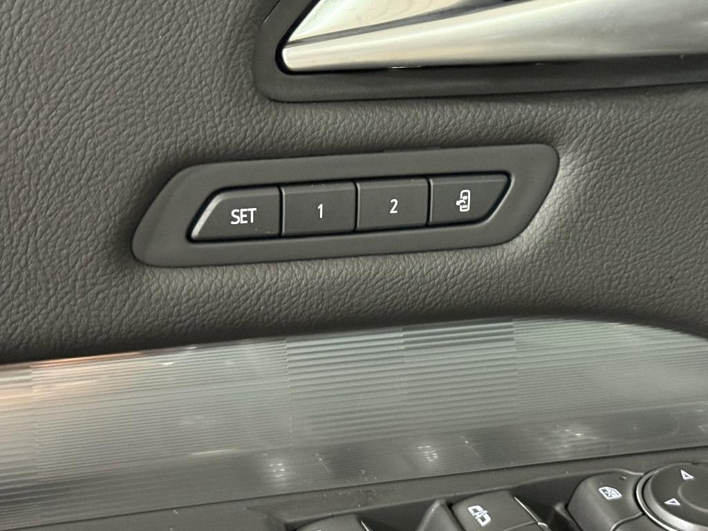 new 2025 Cadillac XT4 car, priced at $43,861