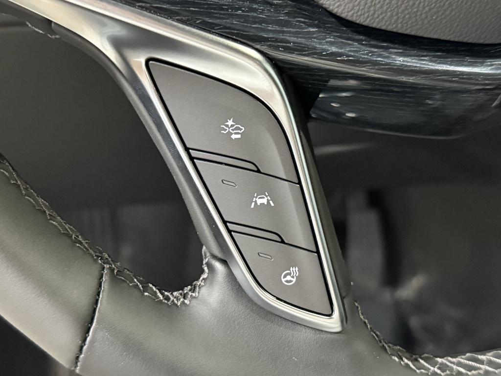 new 2025 Cadillac XT5 car, priced at $57,181