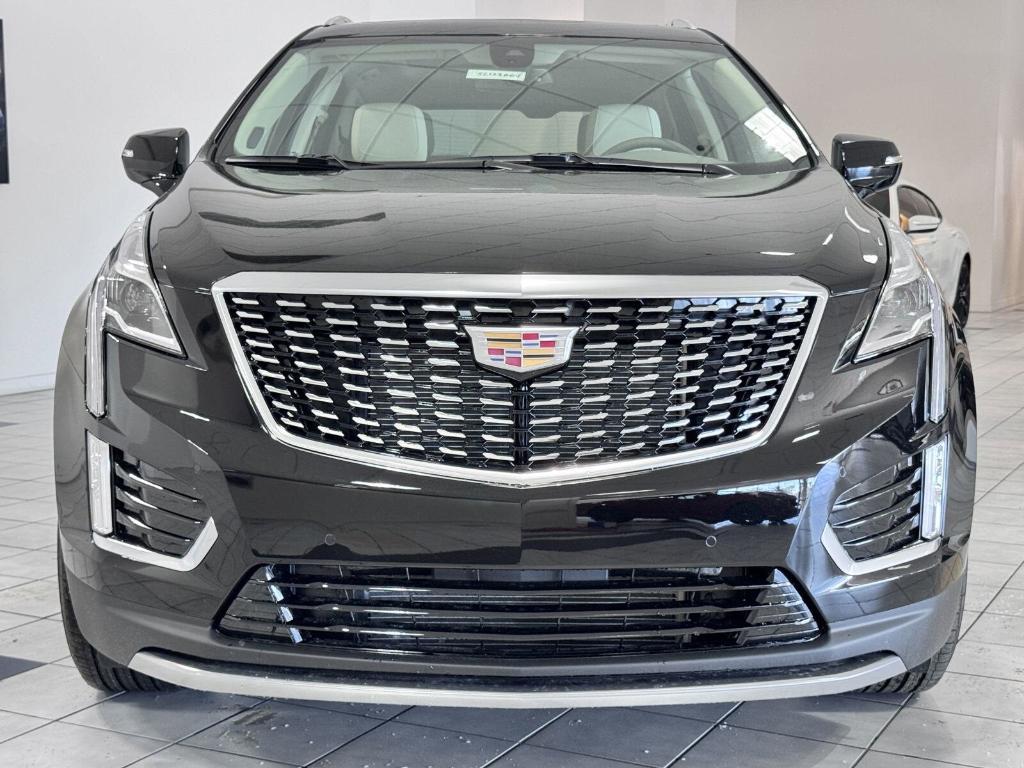 new 2025 Cadillac XT5 car, priced at $53,615