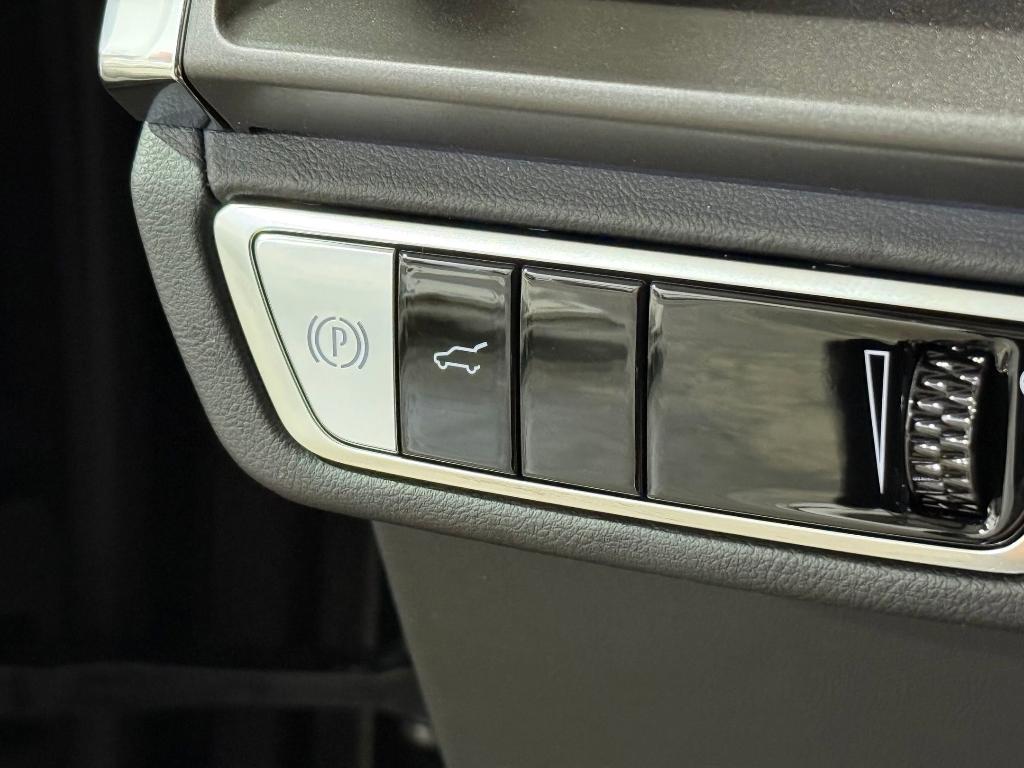 new 2026 Cadillac VISTIQ car, priced at $81,281