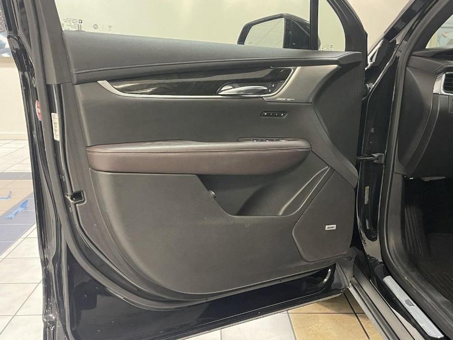 used 2021 Cadillac XT6 car, priced at $30,497