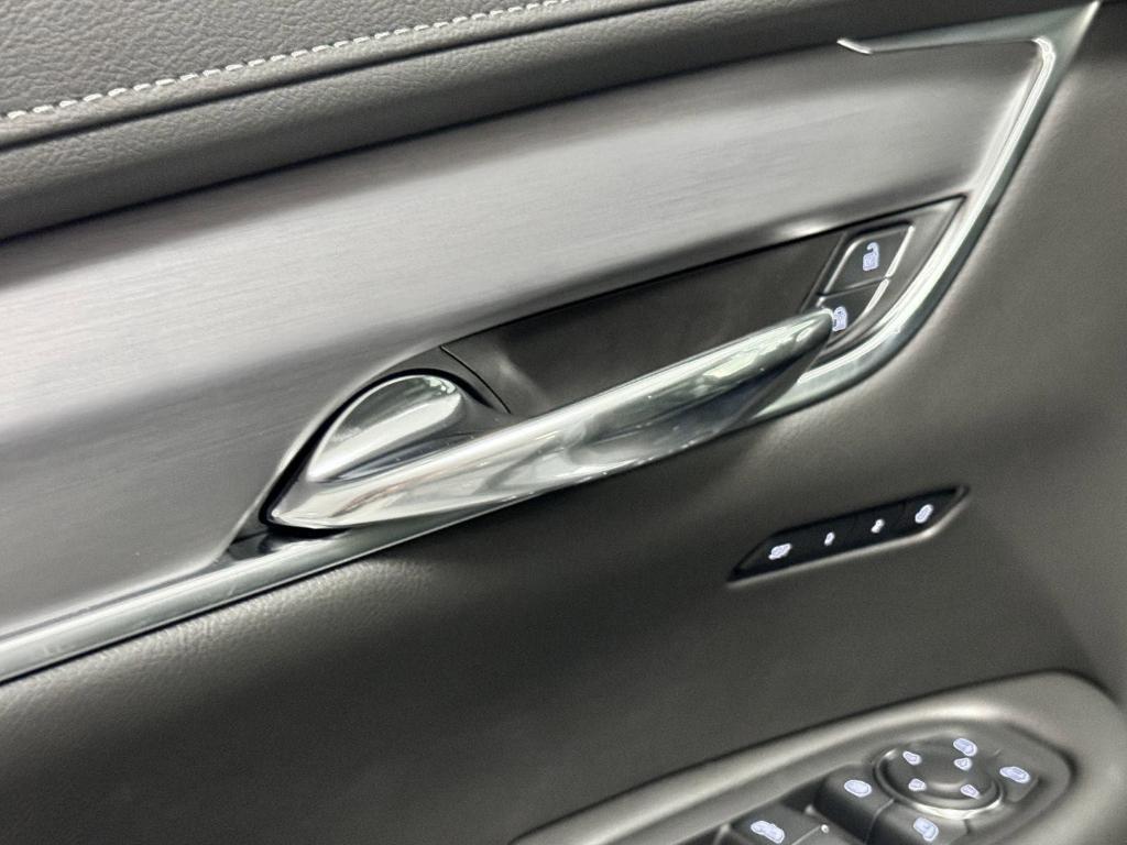 new 2025 Cadillac XT6 car, priced at $50,382