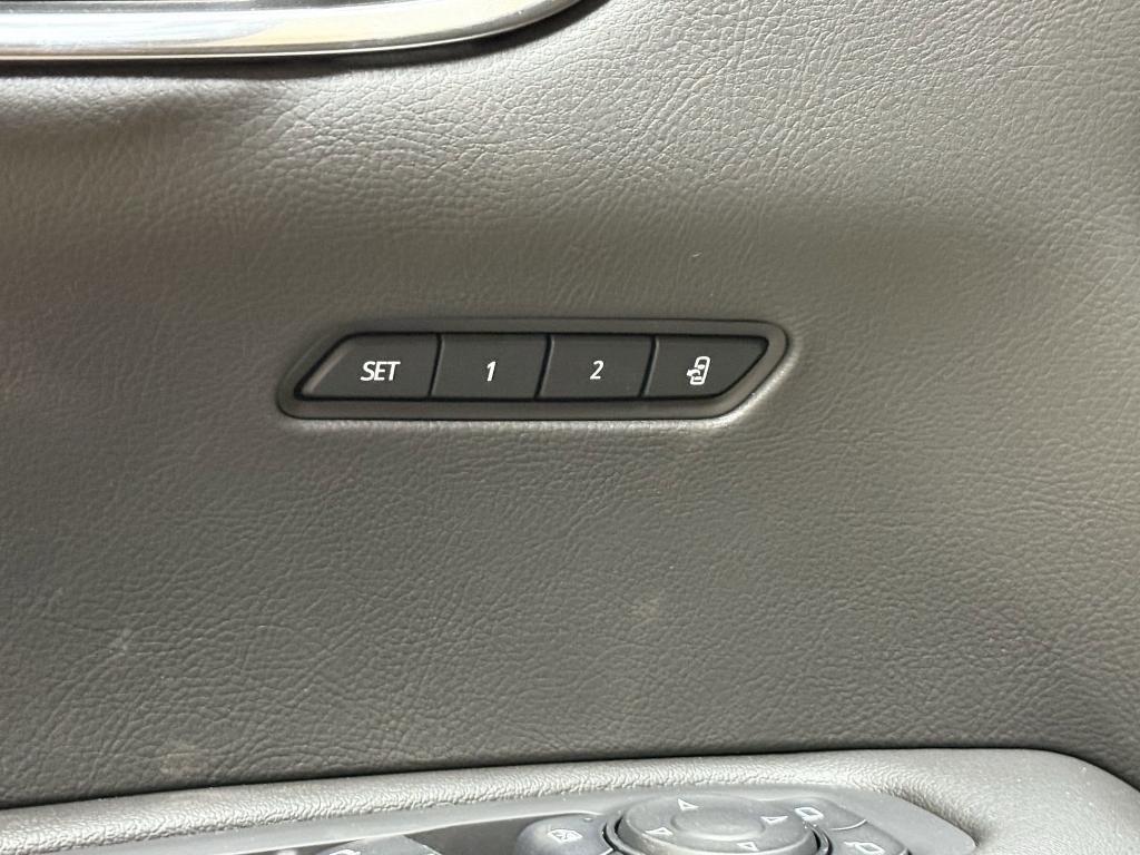 new 2025 Cadillac XT6 car, priced at $50,583