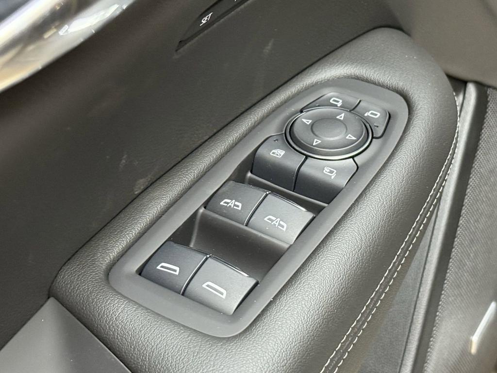 new 2025 Cadillac XT6 car, priced at $50,583