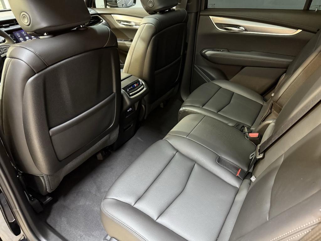 new 2025 Cadillac XT6 car, priced at $50,583