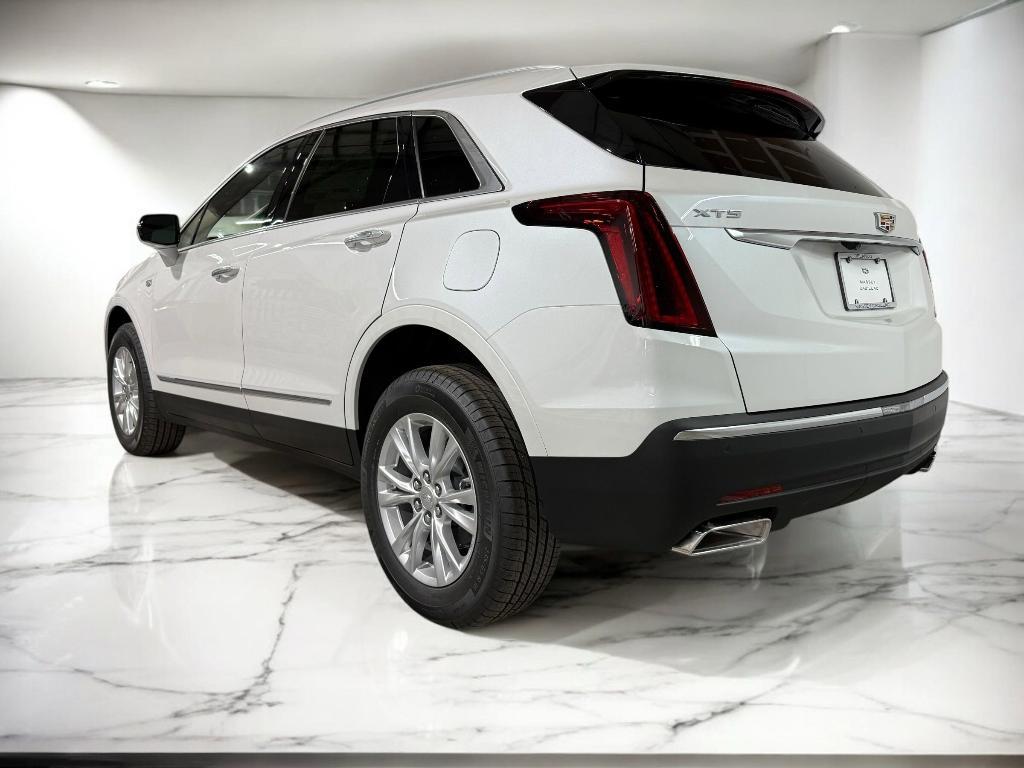 new 2025 Cadillac XT5 car, priced at $46,611