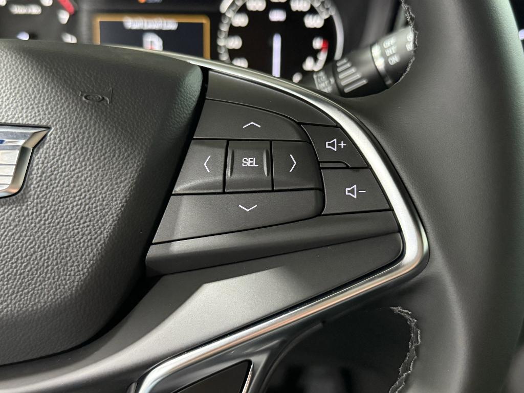 new 2025 Cadillac XT5 car, priced at $46,611