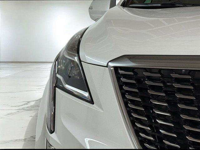 new 2025 Cadillac XT5 car, priced at $46,611