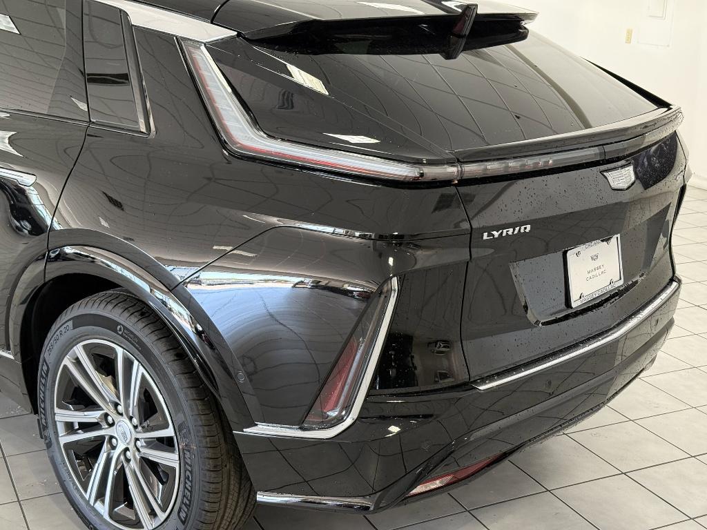 new 2025 Cadillac LYRIQ car, priced at $59,010