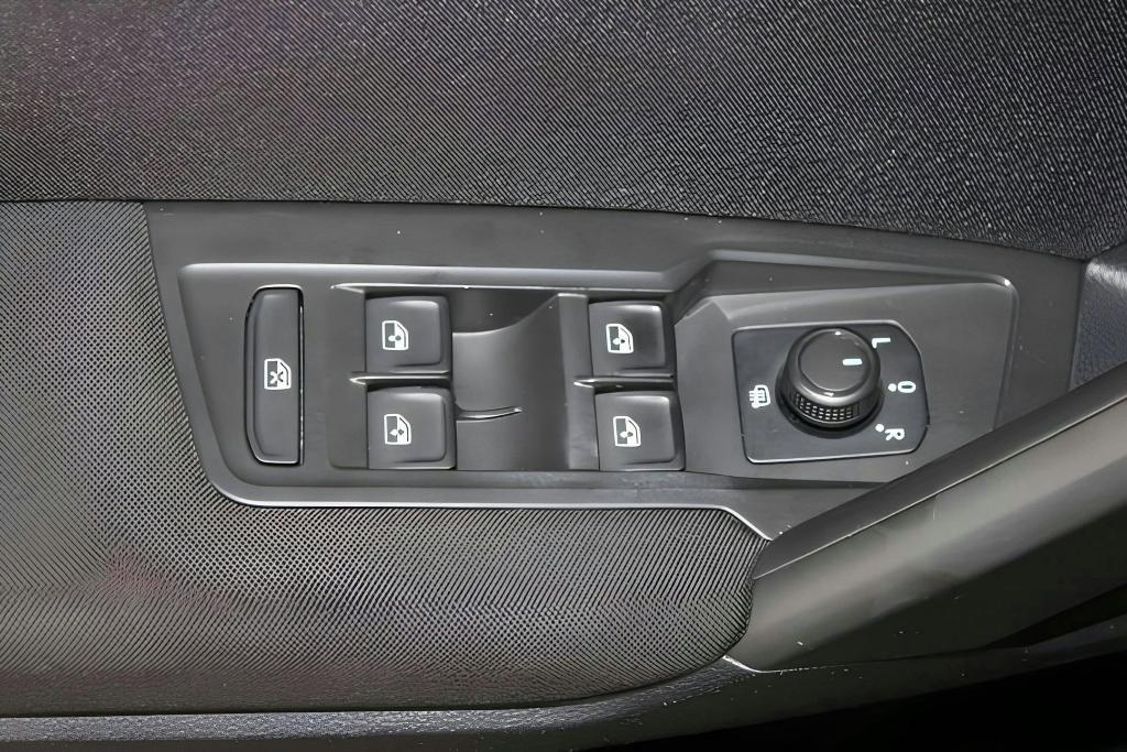 used 2021 Volkswagen Tiguan car, priced at $16,498