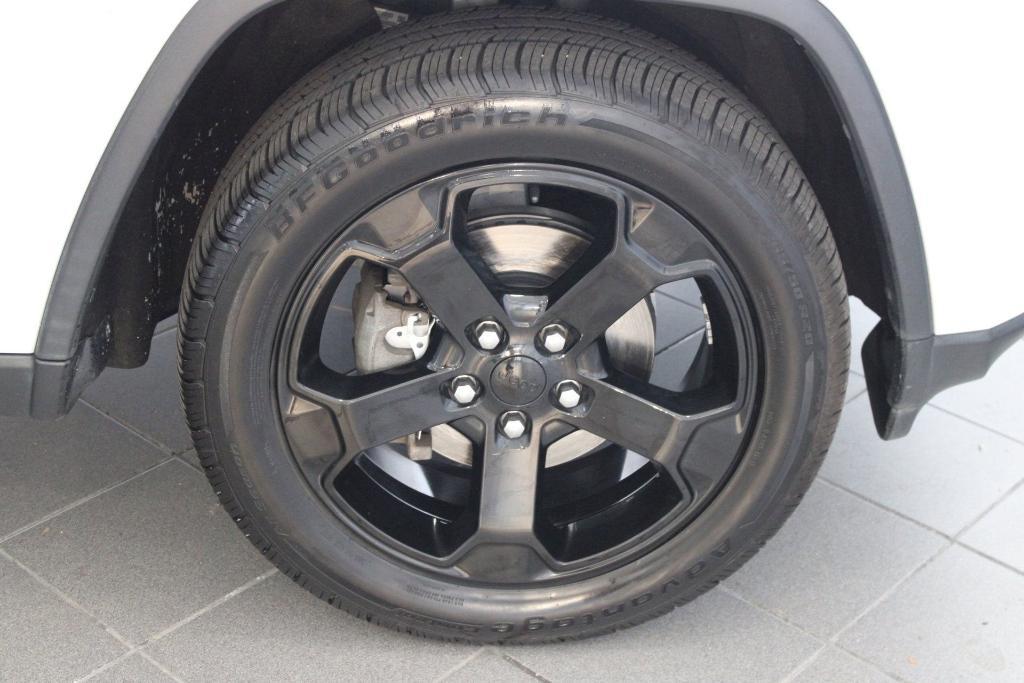 used 2020 Jeep Grand Cherokee car, priced at $18,999