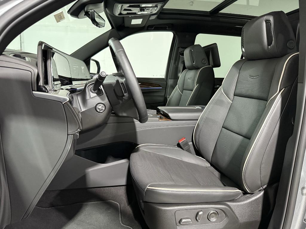 new 2024 Cadillac Escalade car, priced at $98,751