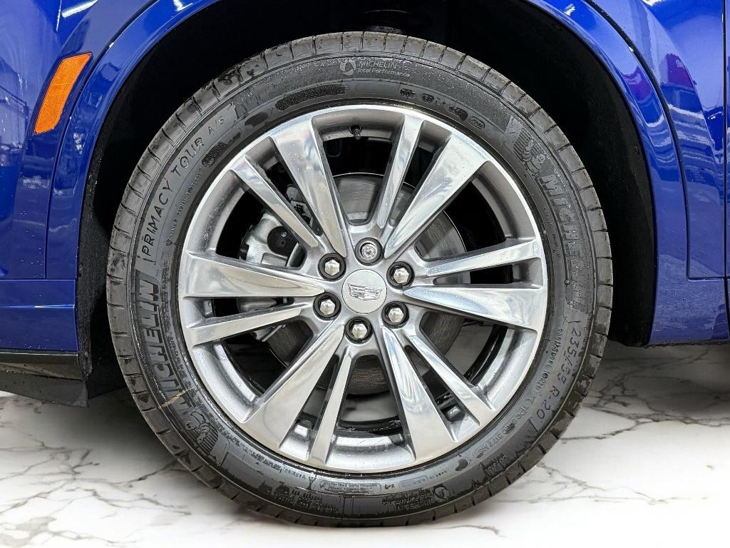 new 2025 Cadillac XT6 car, priced at $58,311