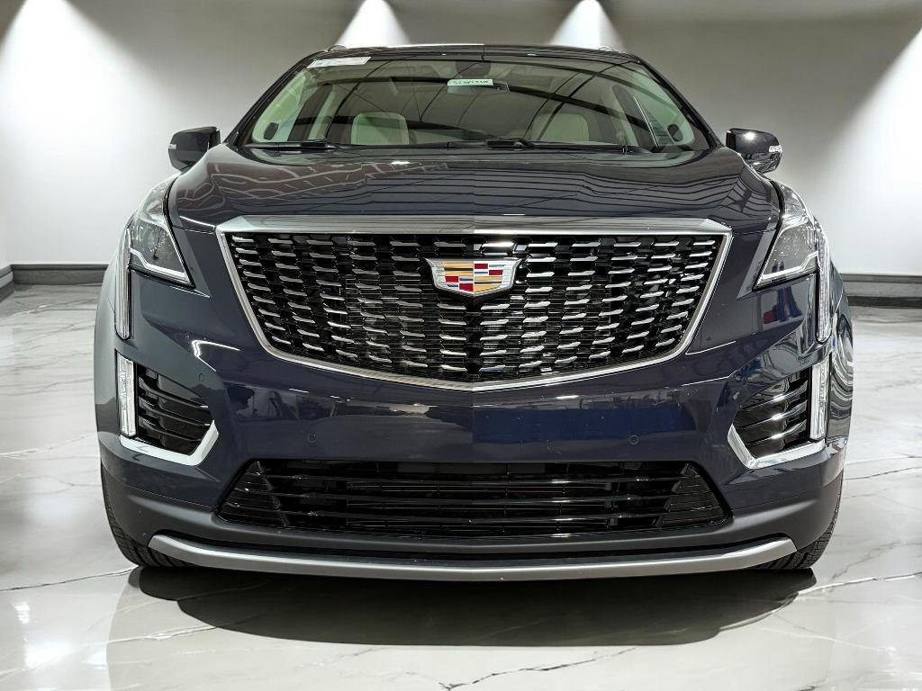 new 2025 Cadillac XT5 car, priced at $49,313