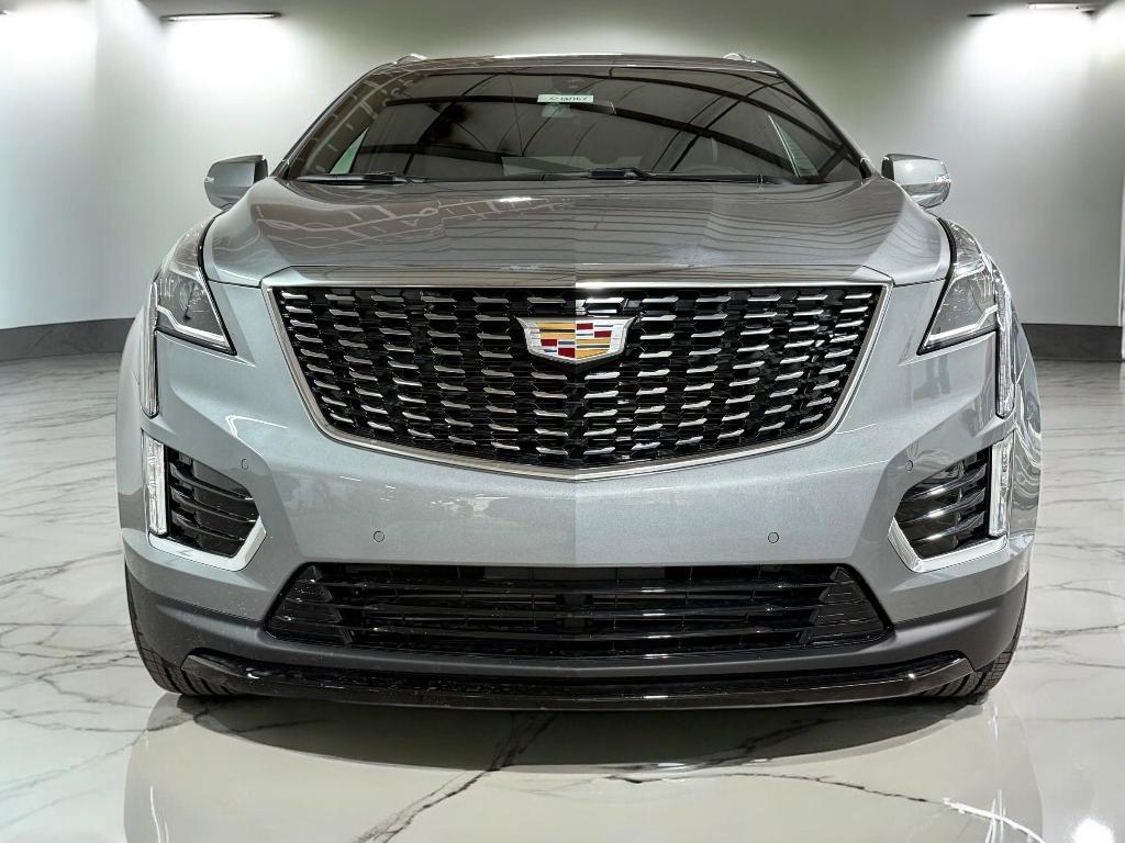 new 2025 Cadillac XT5 car, priced at $40,183