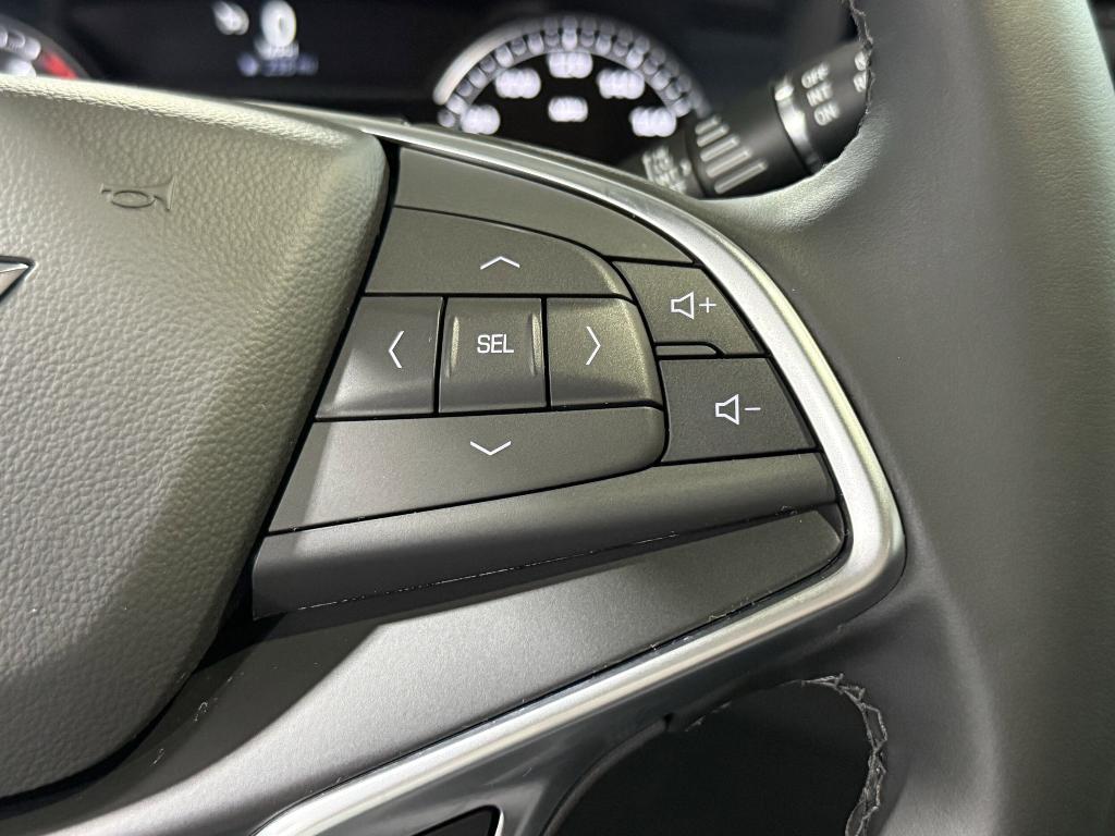 new 2025 Cadillac XT5 car, priced at $40,183