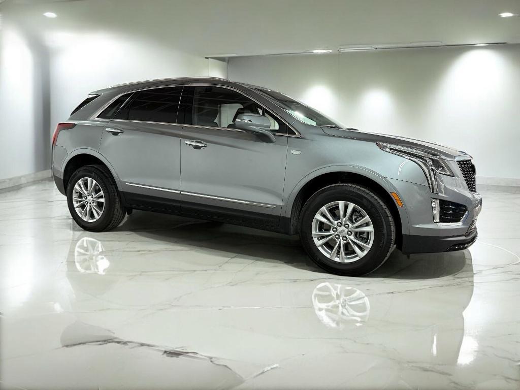 new 2025 Cadillac XT5 car, priced at $37,683