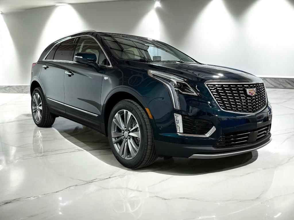 new 2025 Cadillac XT5 car, priced at $57,191