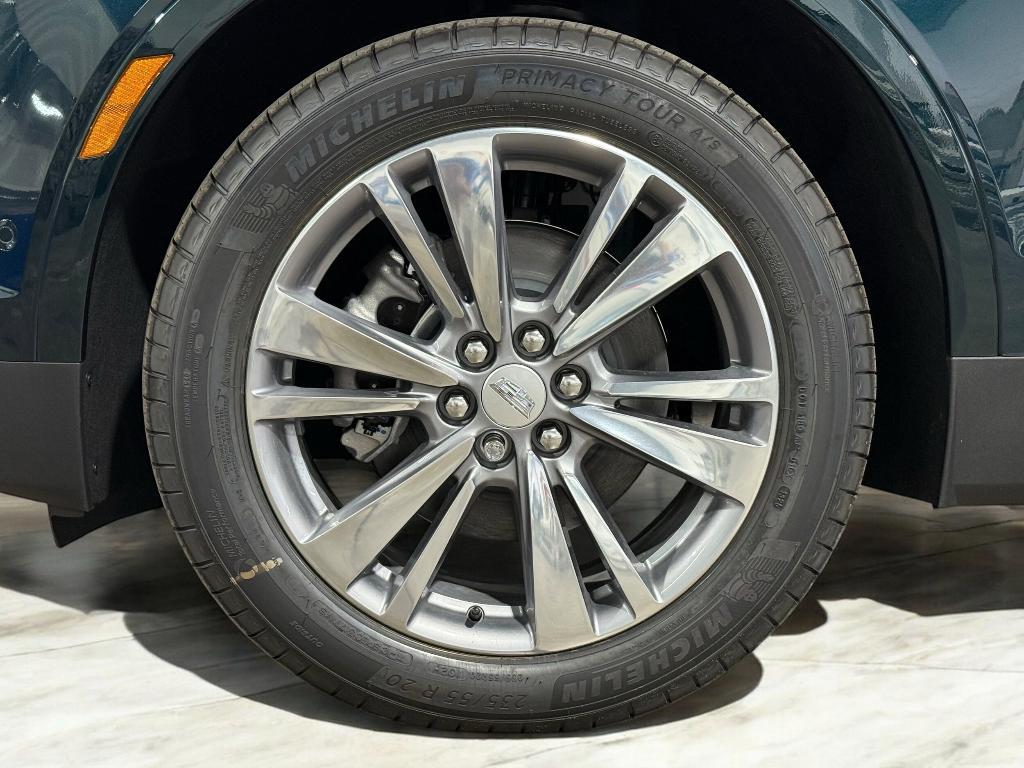new 2025 Cadillac XT5 car, priced at $57,191