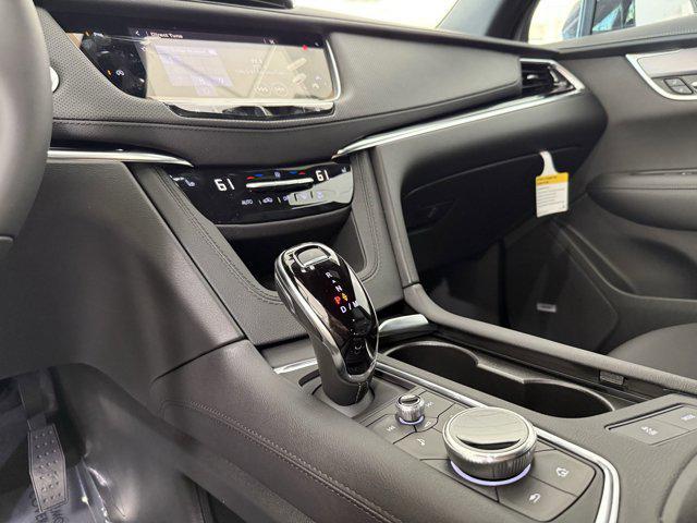 new 2025 Cadillac XT6 car, priced at $50,712