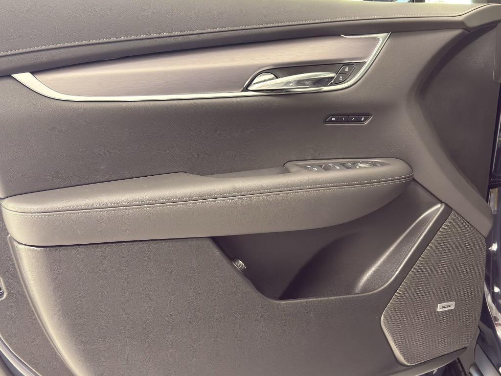 new 2025 Cadillac XT6 car, priced at $49,713