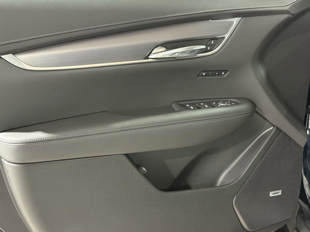 new 2025 Cadillac XT6 car, priced at $52,803